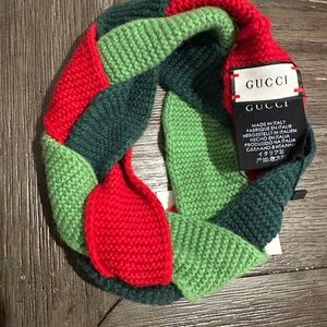 Gucci Vibrant Red and Green Knit Accessory